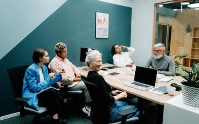 Descubre las 10 salidas profesionales de ADE con mayor demanda laboral [Ejemplos]